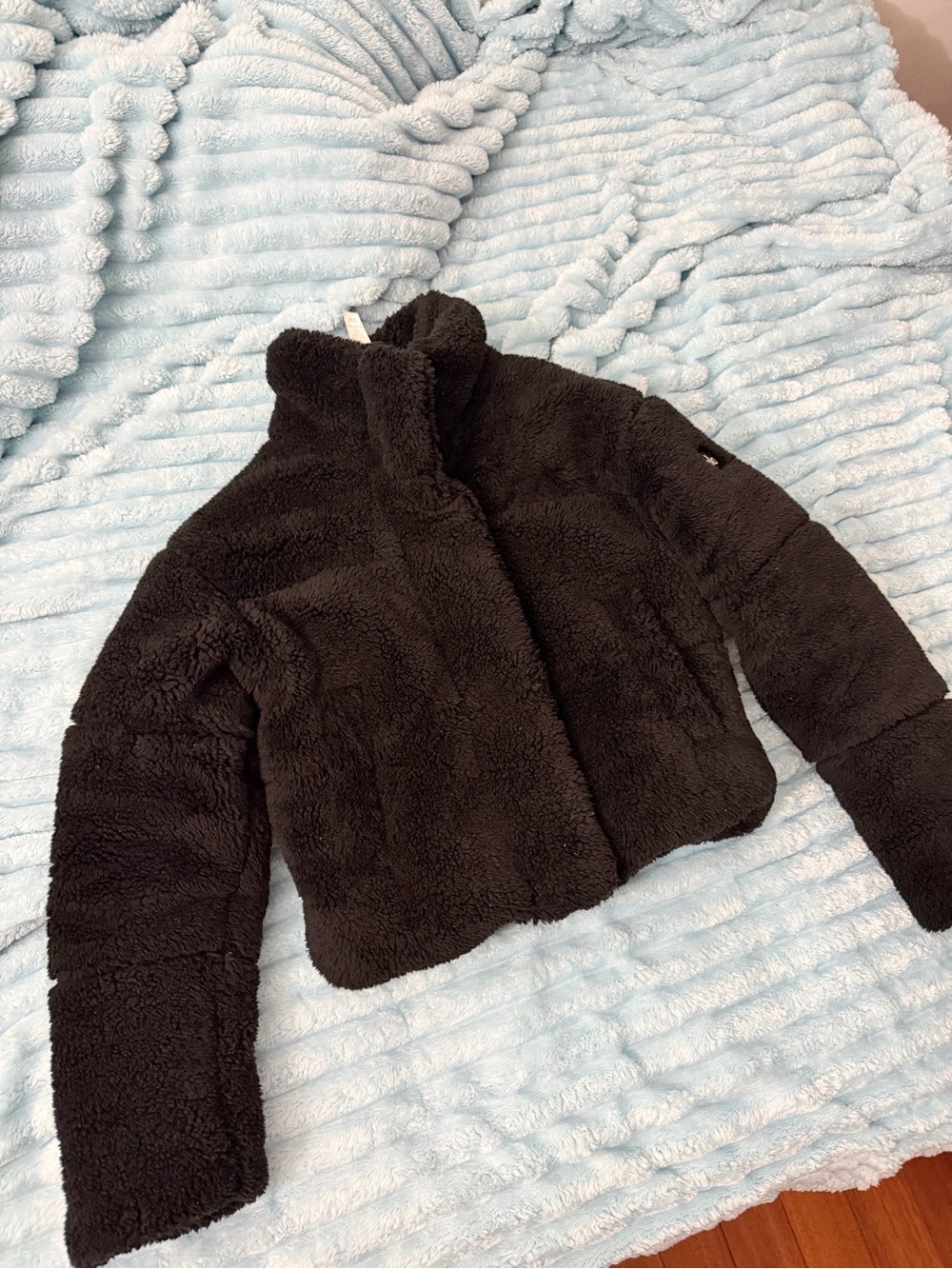ALO Yoga Black Plush Teddy Puffer Jacket XS